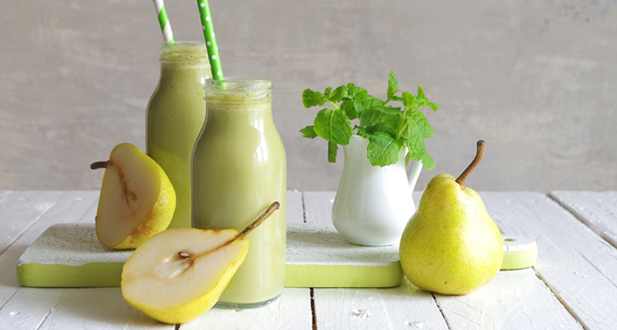 11476-7-Pear smoothie recipe-560x300.jpg