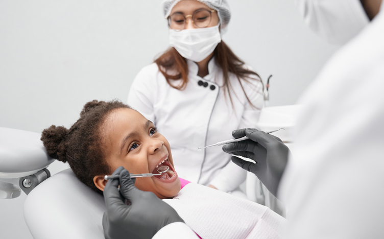 KidAtDentist-istockphoto-1174990200-752x468.jpg