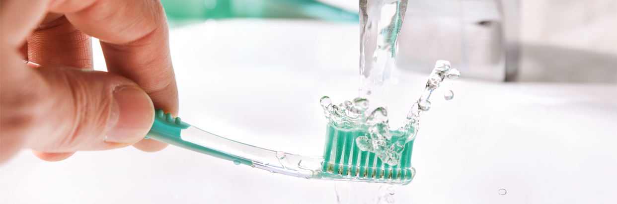 rinsing-toothbrush-1242x411.jpg