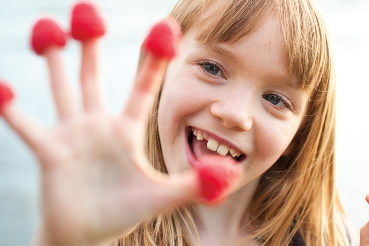 girl-with-berries-1200x800.png