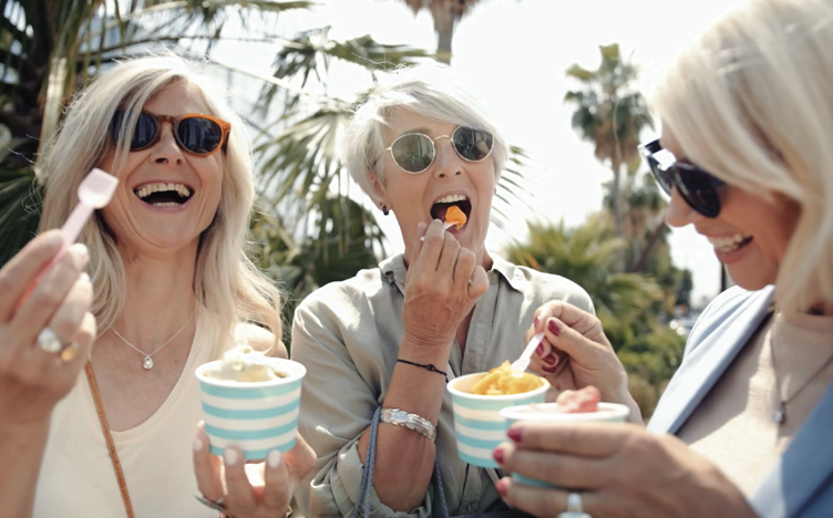 women-eating-ice-cream-752x468.png