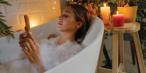 woman-in-bubble-bath-600x300.jpg