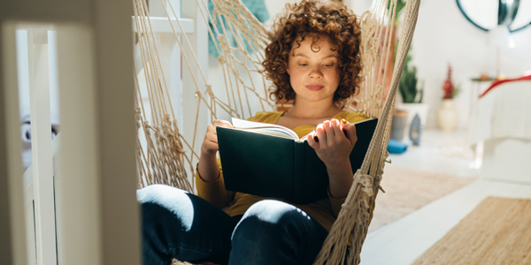 woman-reading-600x300.jpg