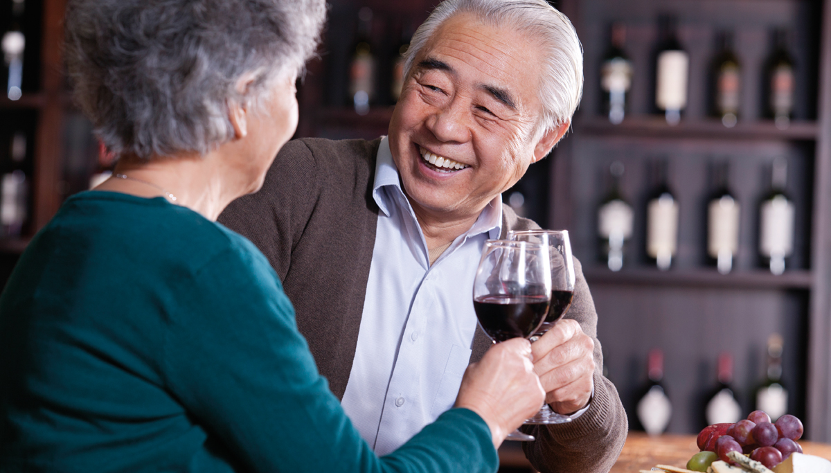 couple-drinking-wine-1200x683.jpg